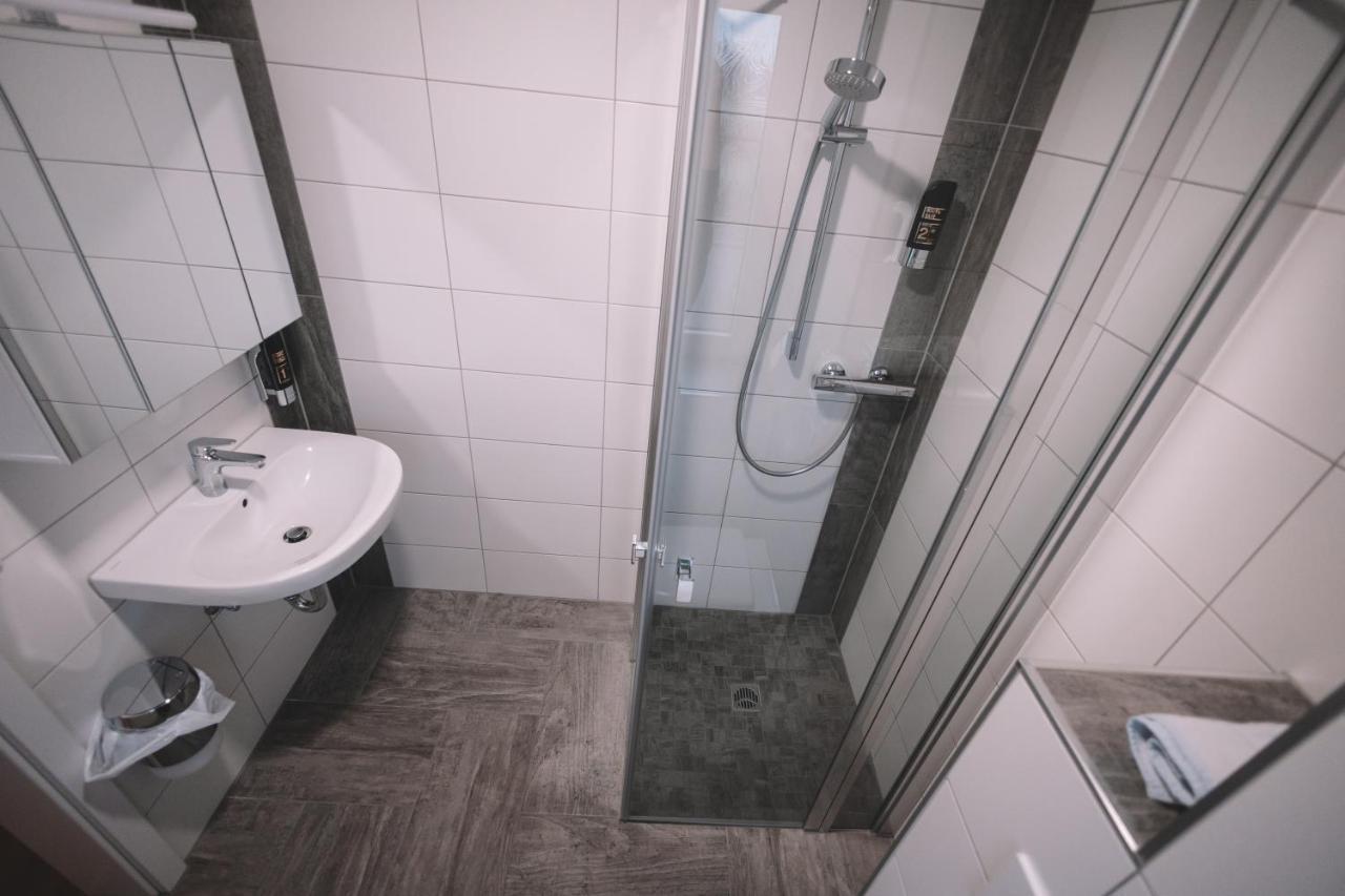 Gasthof Und Hotel Roter Hirsch Claußnitz المظهر الخارجي الصورة