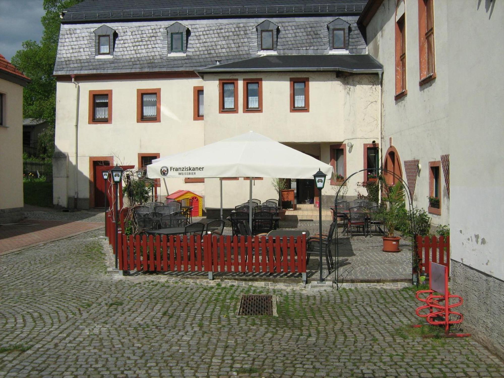Gasthof Und Hotel Roter Hirsch Claußnitz المظهر الخارجي الصورة