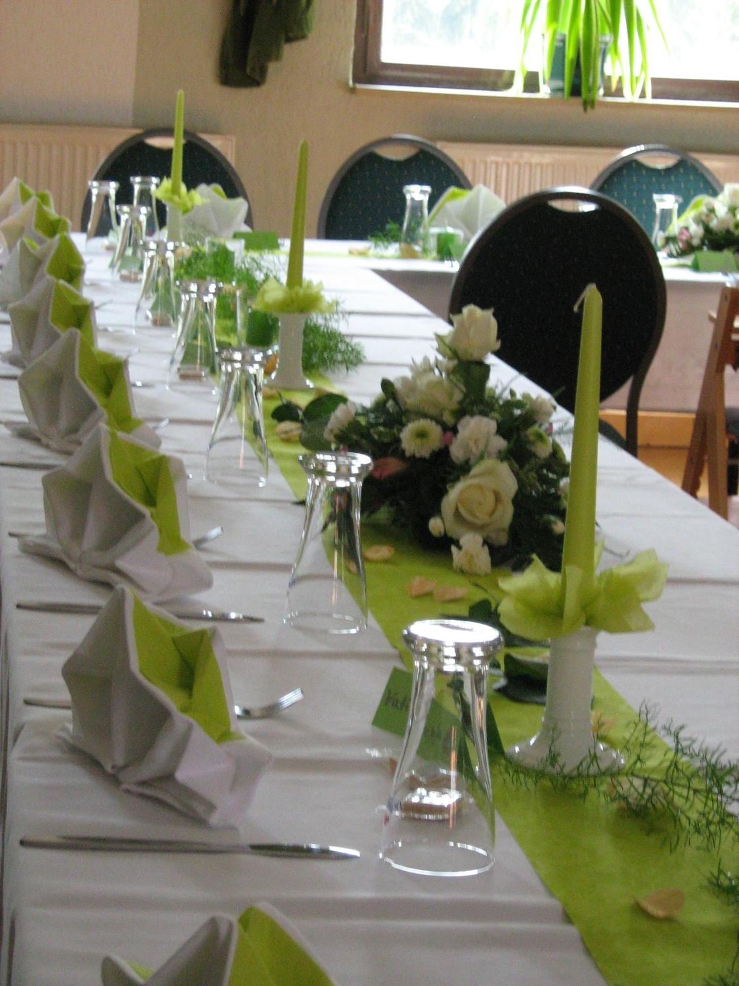 Gasthof Und Hotel Roter Hirsch Claußnitz المظهر الخارجي الصورة