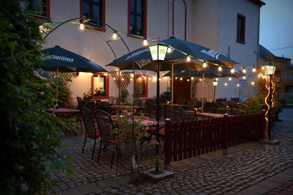 Gasthof Und Hotel Roter Hirsch Claußnitz المظهر الخارجي الصورة
